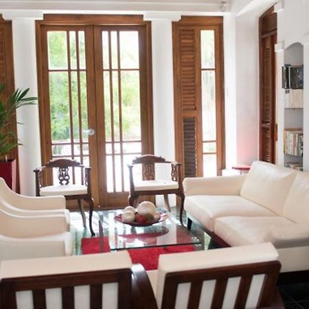Being Villa Plymouth Экстерьер фото